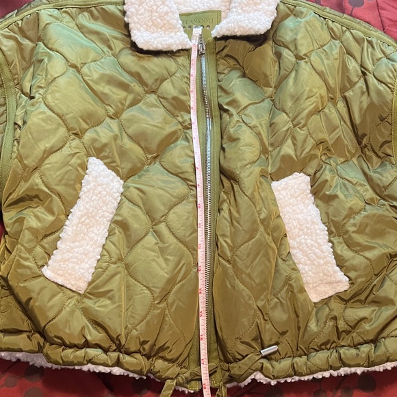 Blank NYC Olive Green Quilted Puffer Jacket with White Accents Women Small (S) - Picture 10 of 15